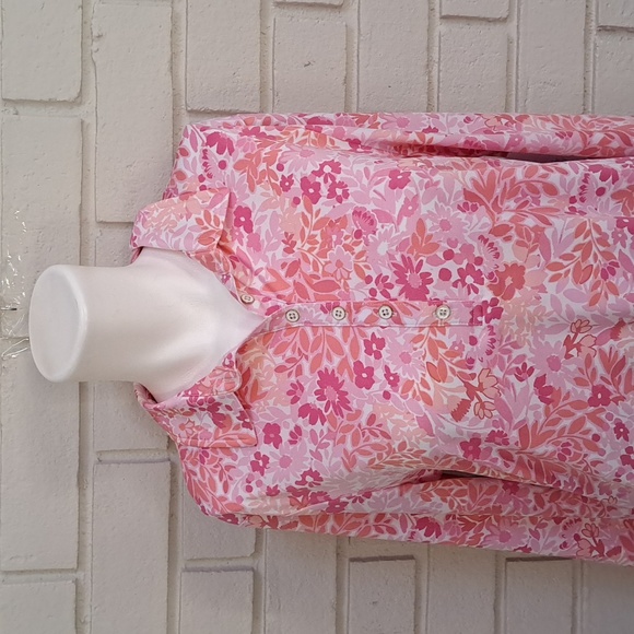Croft & Barrow Floral Lightweight Wrinkle Resistant Blouse. Size Small NWT - Picture 2 of 9